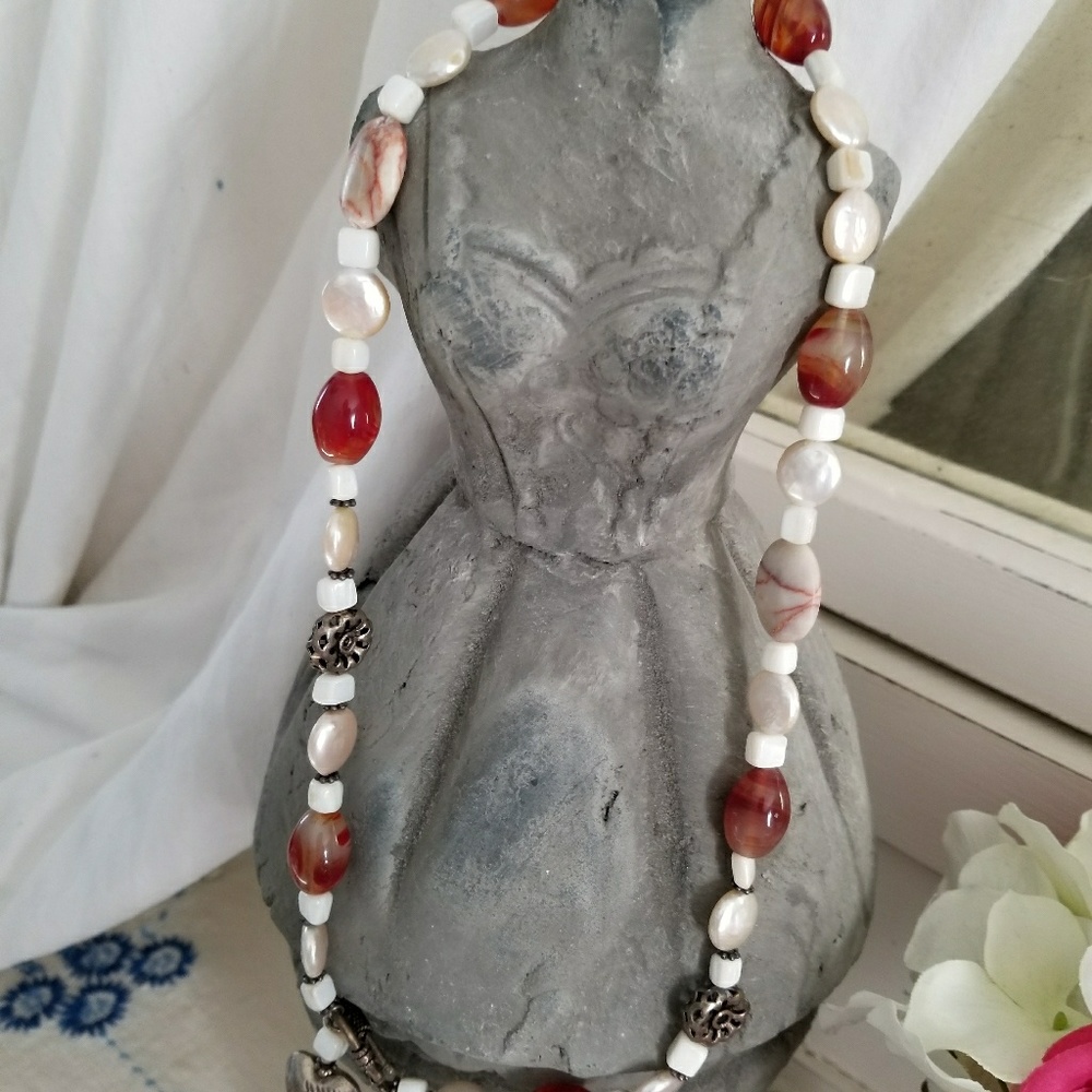 CJ Collection Pearl, brown & silver necklace.